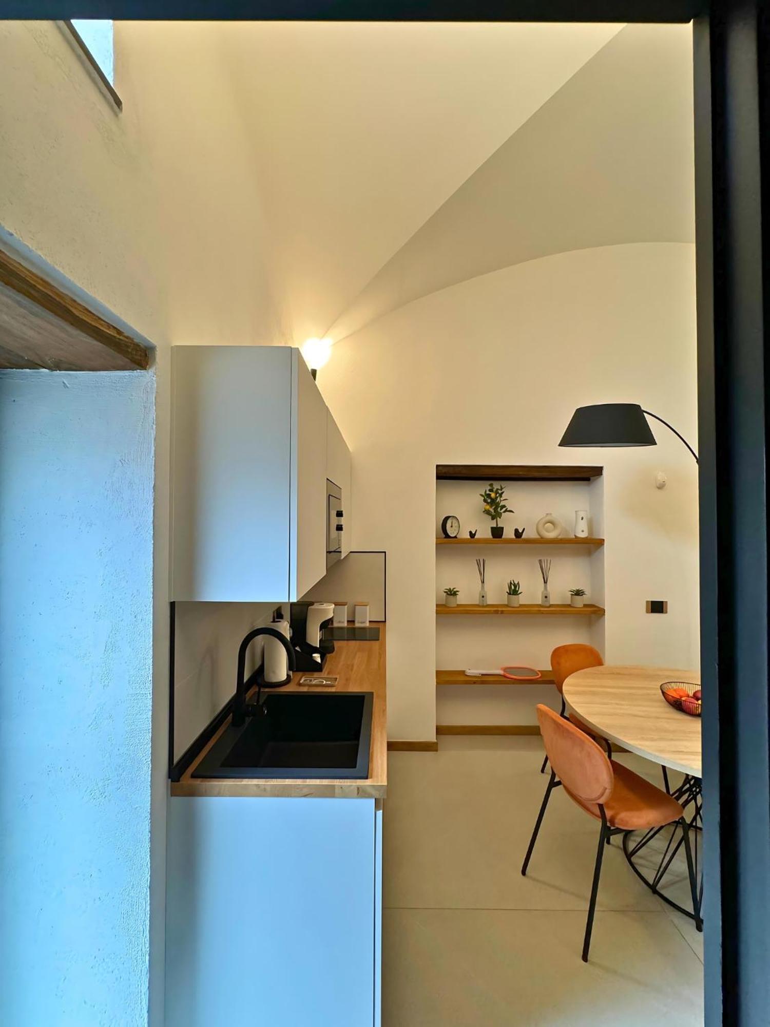 Dislocati Bnb - Jacuzzi Privata - Cucina - Tv60" - Minimal Luxury Marigliano Ngoại thất bức ảnh