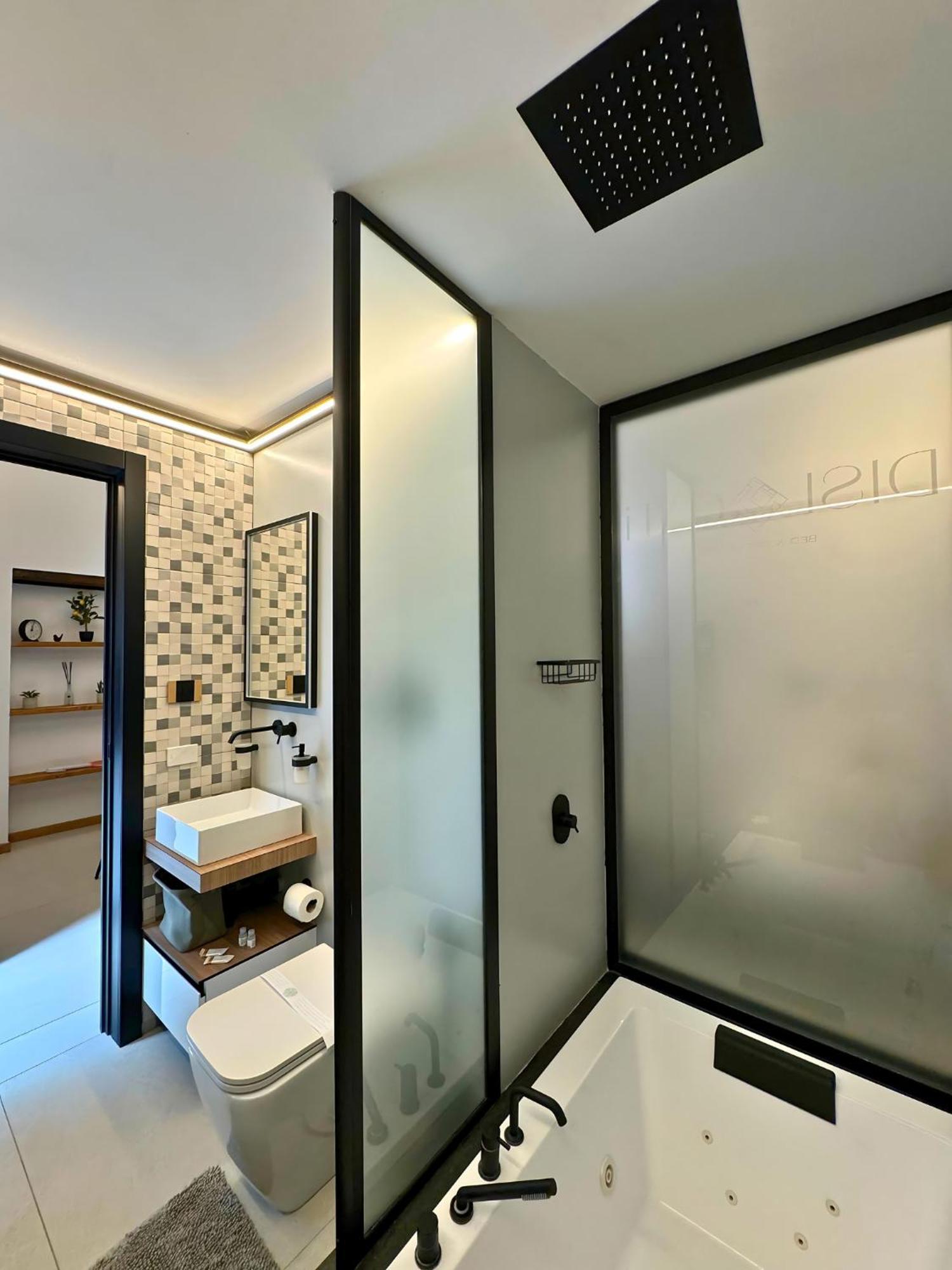 Dislocati Bnb - Jacuzzi Privata - Cucina - Tv60" - Minimal Luxury Marigliano Ngoại thất bức ảnh