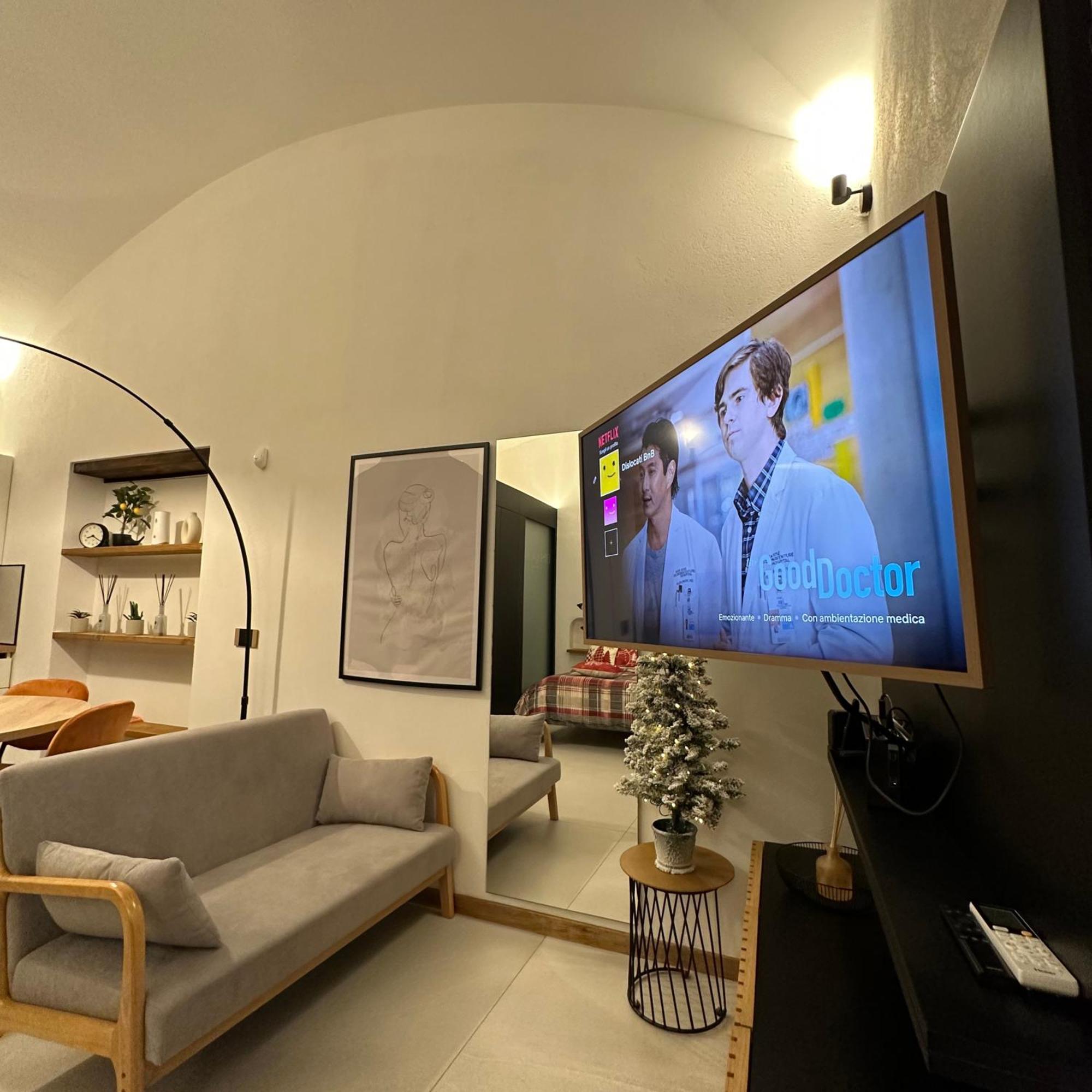 Dislocati Bnb - Jacuzzi Privata - Cucina - Tv60" - Minimal Luxury Marigliano Ngoại thất bức ảnh